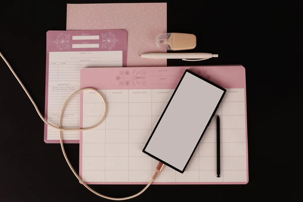 Bullet Journal vs Digital Planner: Which Is Better for Staying Organised?